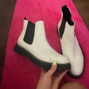 White boots perfect for any outfit!